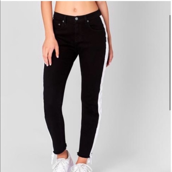 Rare! NWOT Carmar Mia Slim Jeans! - Picture 4 of 7